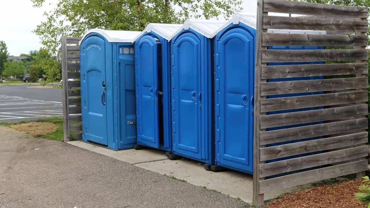 Porta Potty Rental Pros - Reliable Portable Toilet Rentals in McDonald, OH, 44437
